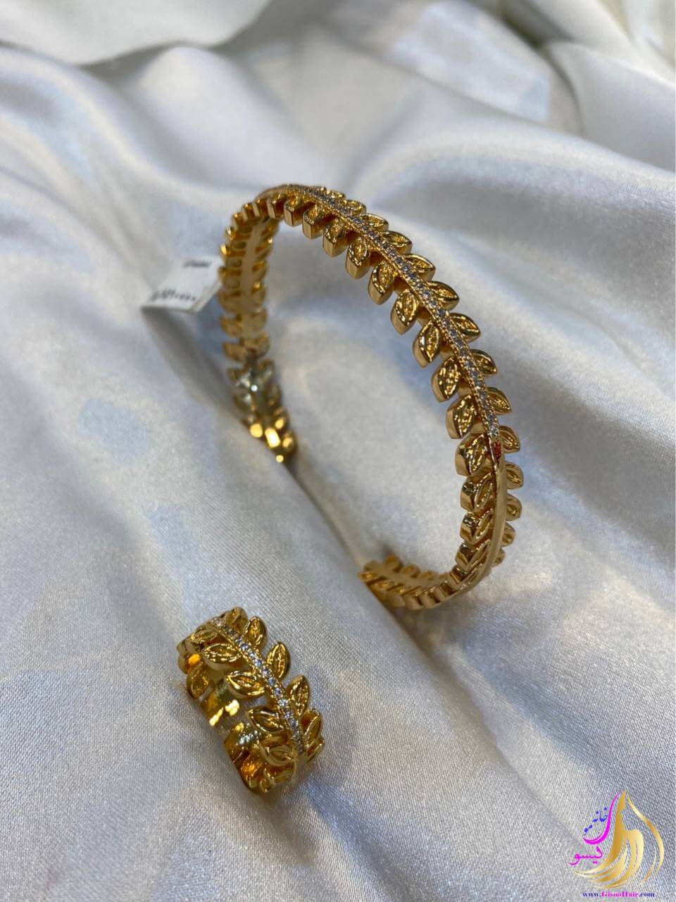 دستبند النگویی بنگل زنانه ظریف برند ysx دستبند النگویی بنگل زنانه ظریف برند ysx