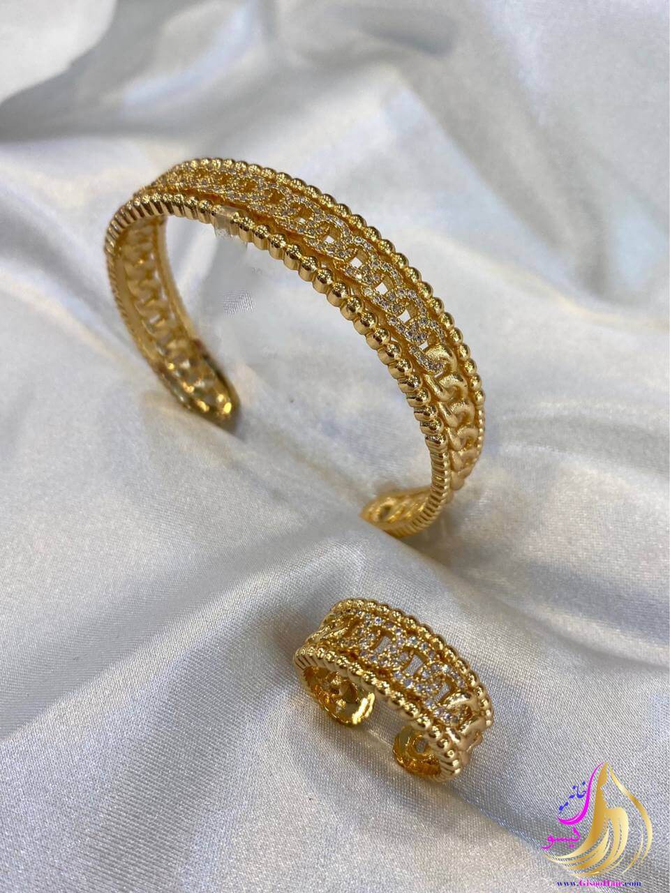 دستبند و انگشتر ست کارتیه نگین دار دستبند و انگشتر ست کارتیه نگین دار