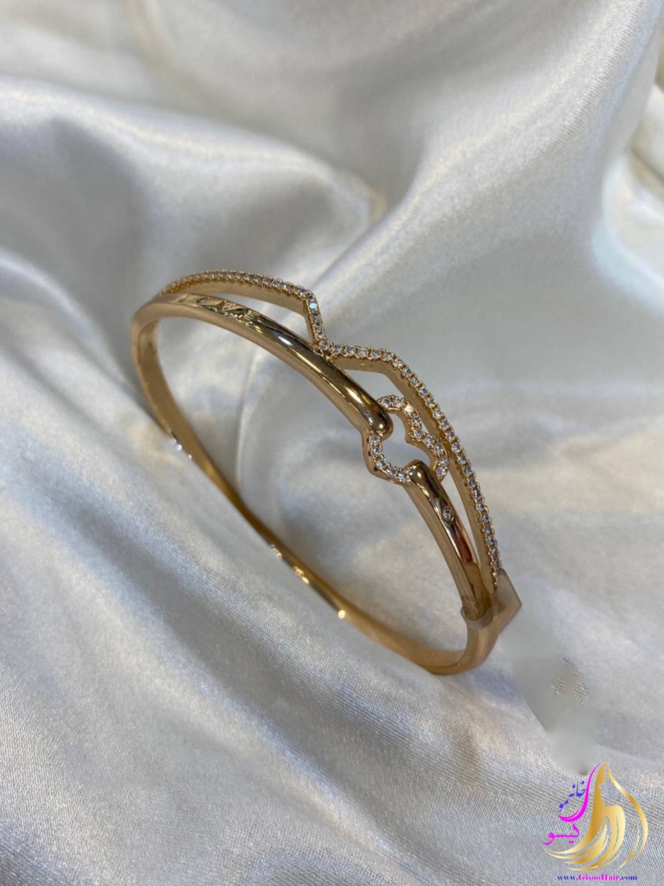 دستبند زنانه طرح قلب نگین دار ژوپینگ دستبند زنانه طرح قلب نگین دار ژوپینگ