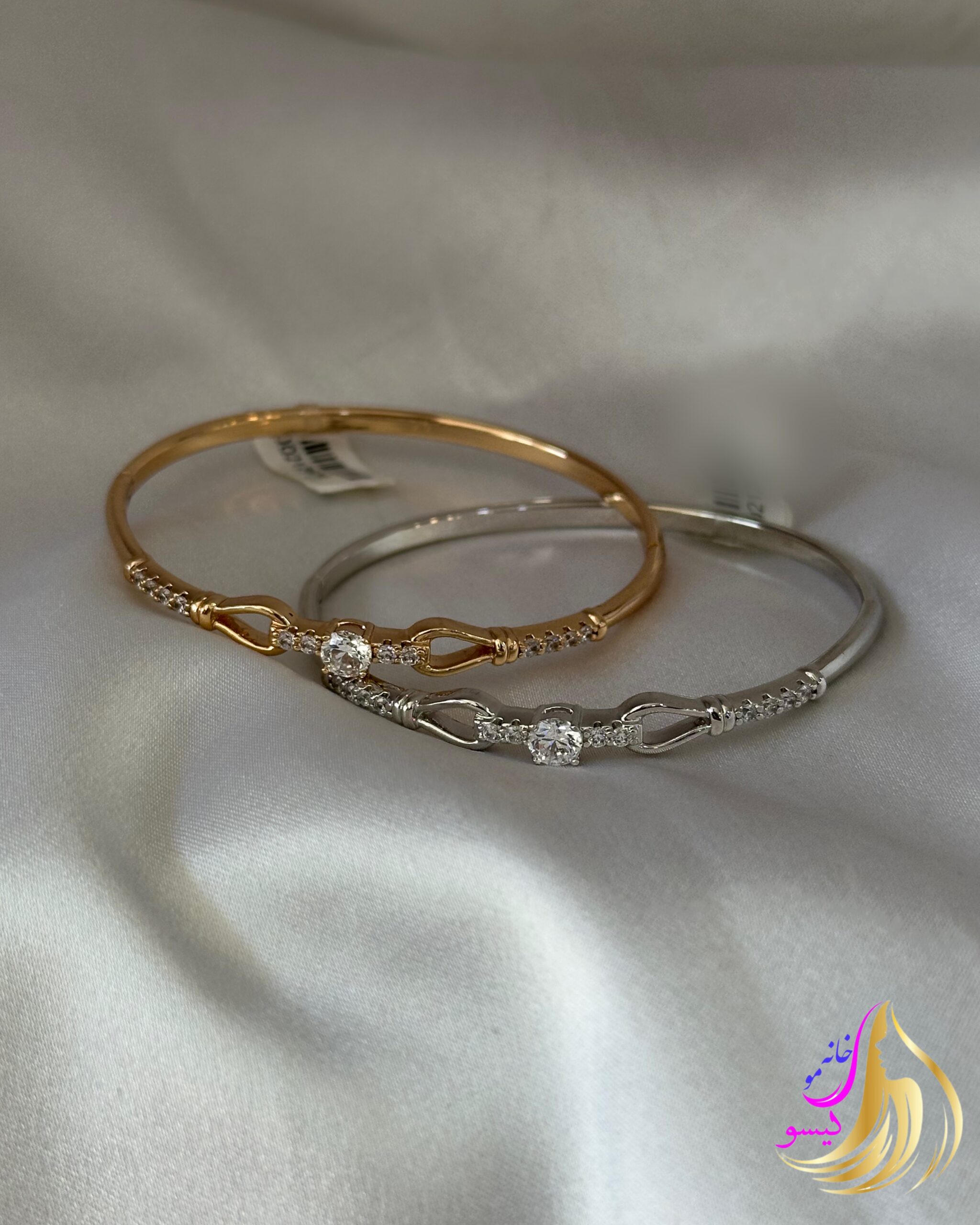 photo-output دستبند بنگل ژوپینگ طرح جواهری نگیندار